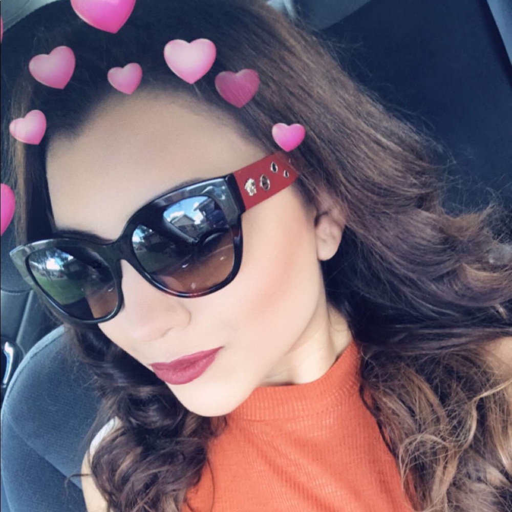 Meet your Posher, Yahaira